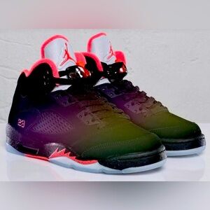 Girls' Nike Air Jordan V 5
Black Alarming Pink Retro
GS 2011 sz 5Y